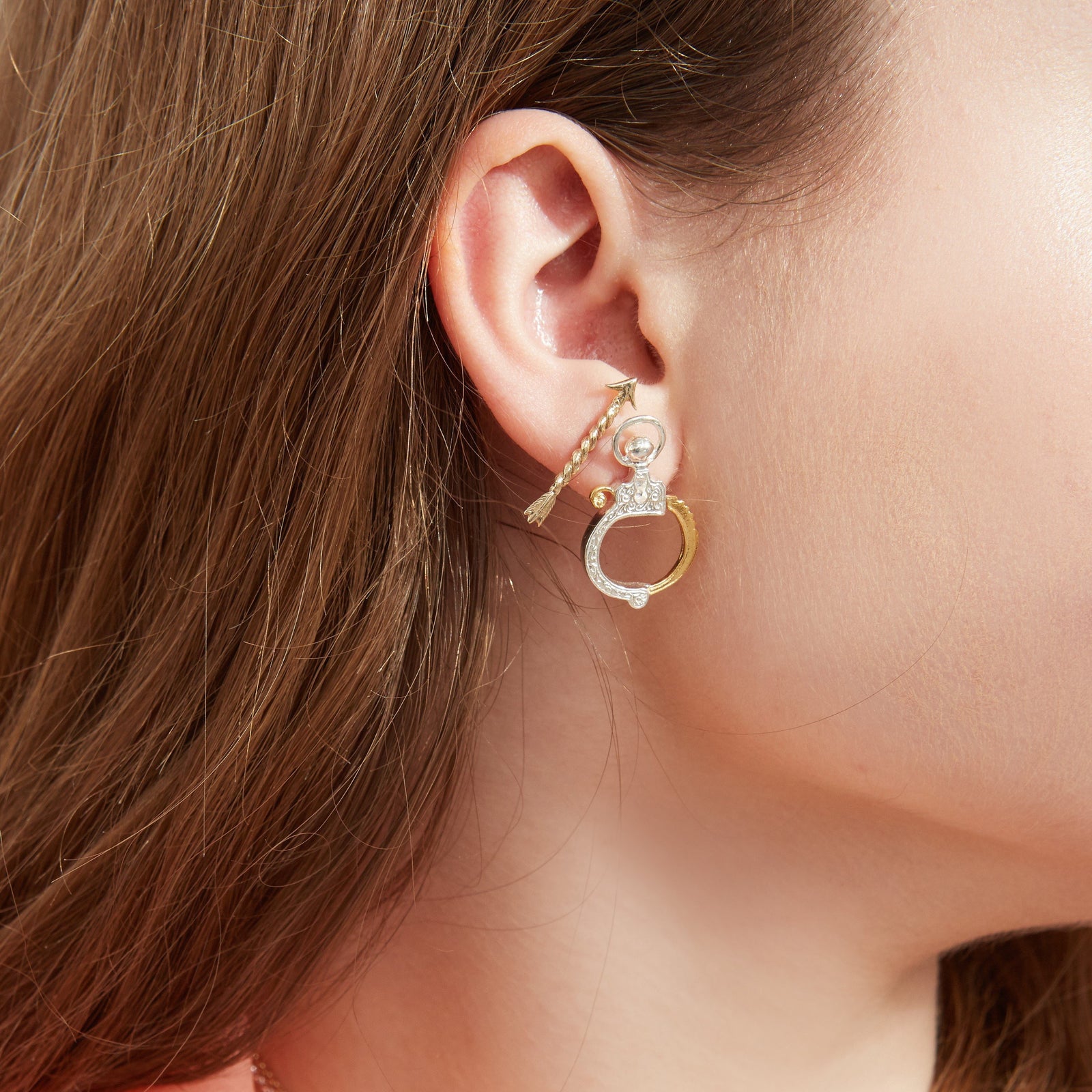 Arrow Stud Earring (Single)