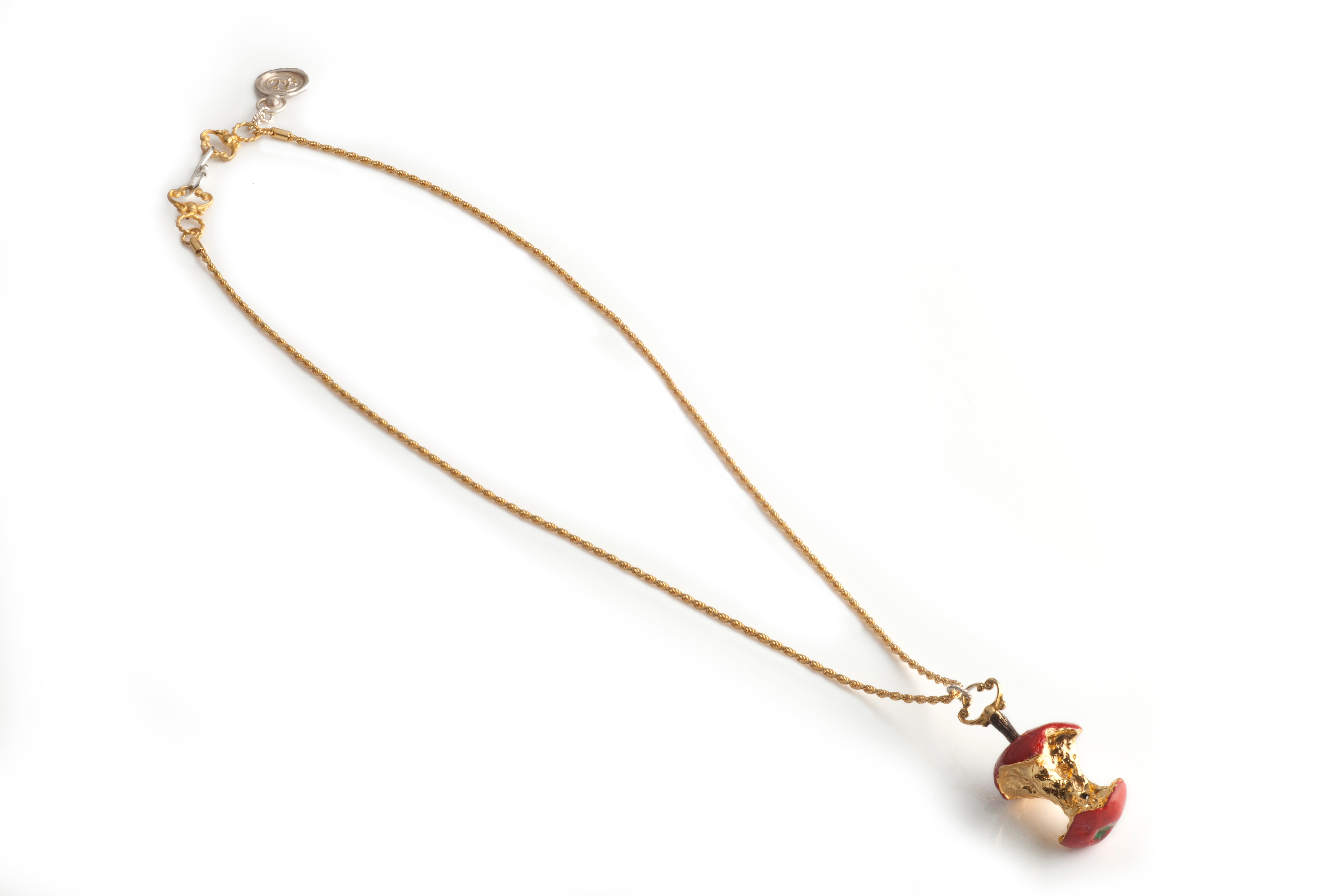 //jessicadelotz.co.uk/cdn/shop/files/api.apple_20necklace_small.jpg?v=1738753646